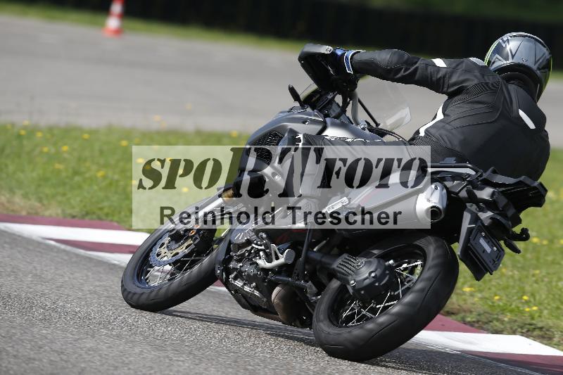 /53 16.09.2025 Track Day Domi Aegerter ADR/Gruppe gelb/11